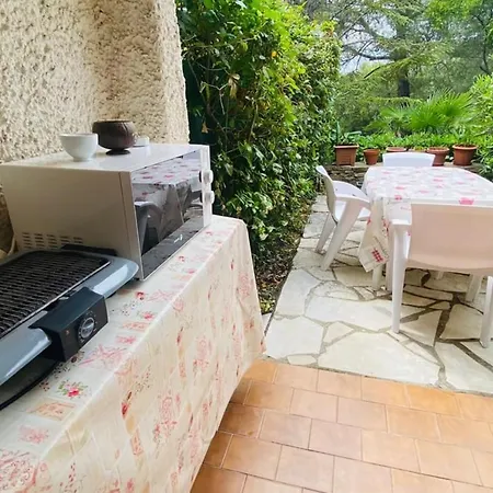 Studio Terrace ! Ideal For Your Holidays ! Apartamento Saint-Cyr-sur-Mer